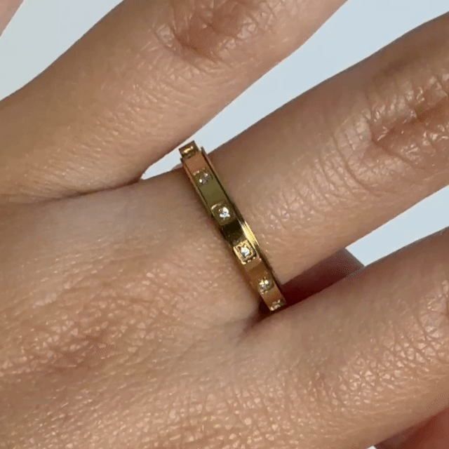 Anillo Deslizante Delgado Brillos Dorado