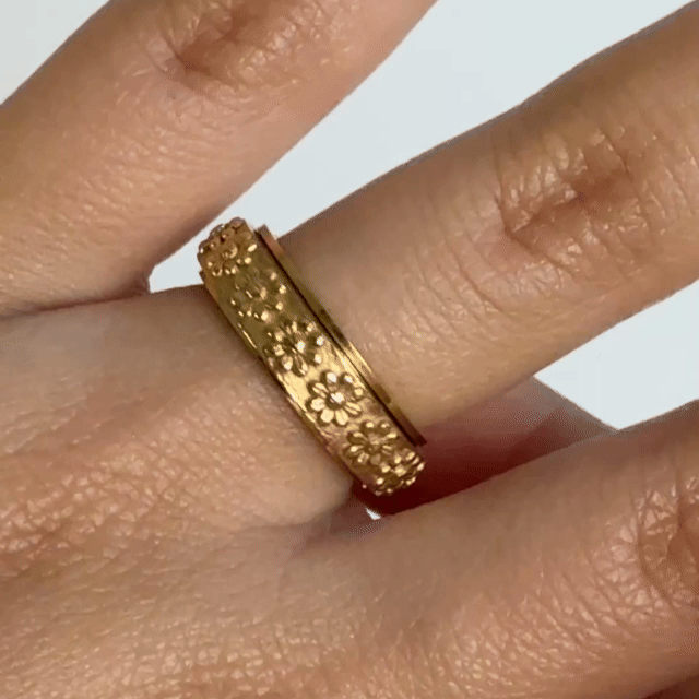 Anillo Deslizante Flores Relieve Dorado