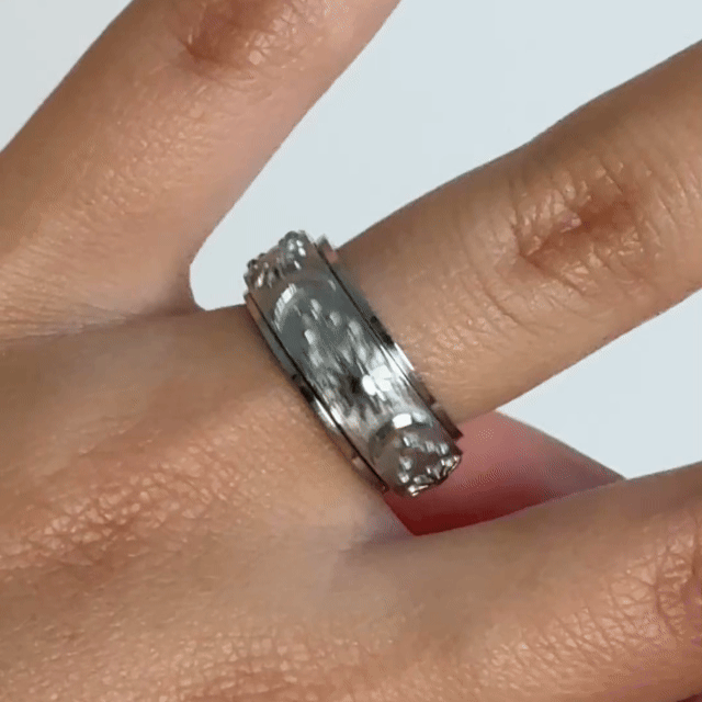Anillo Deslizante Luna y Estrellas Relieve Plateado