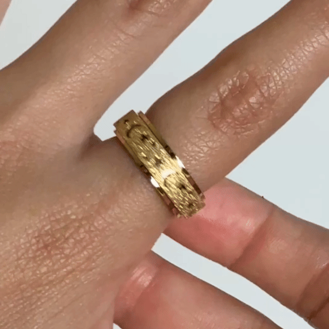 Anillo Deslizante Luna y Estrellas Aspero Dorado