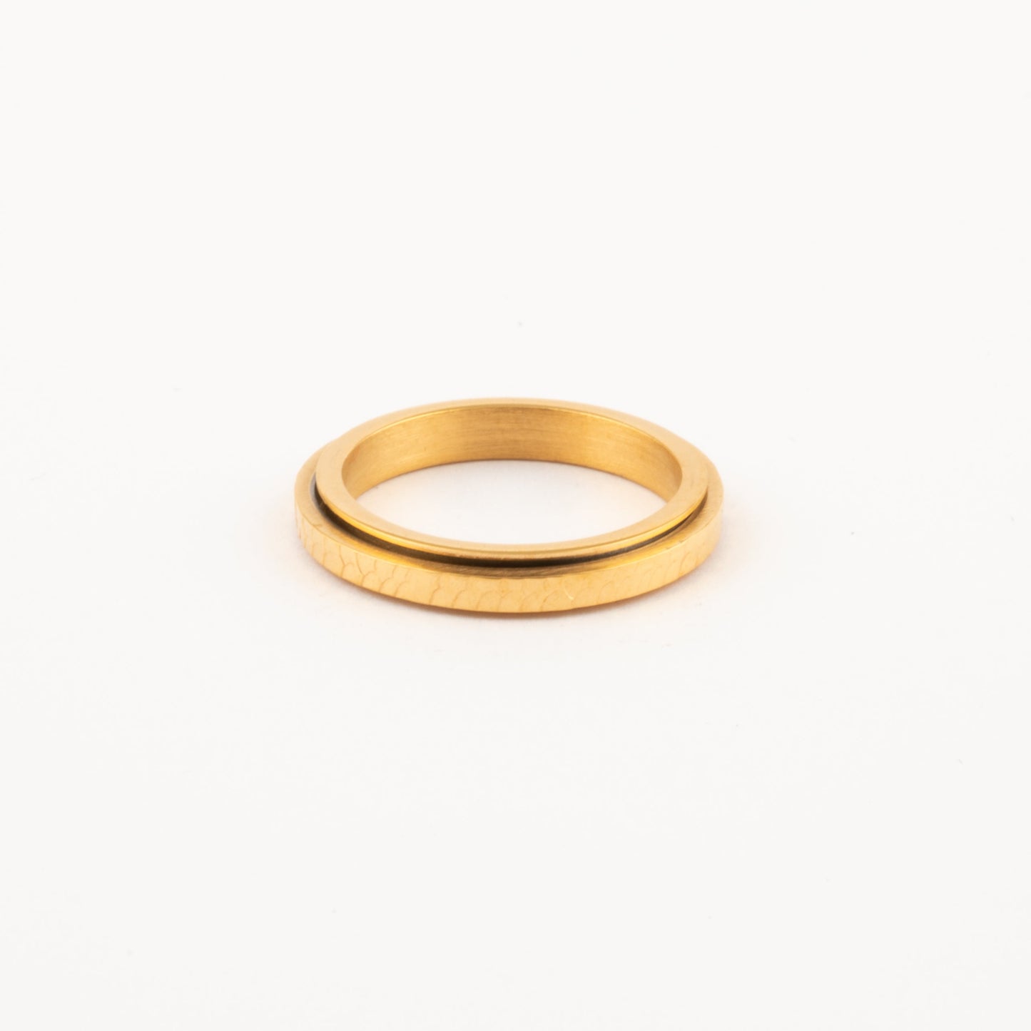 Anillo Deslizante Delgado Hammered Dorado