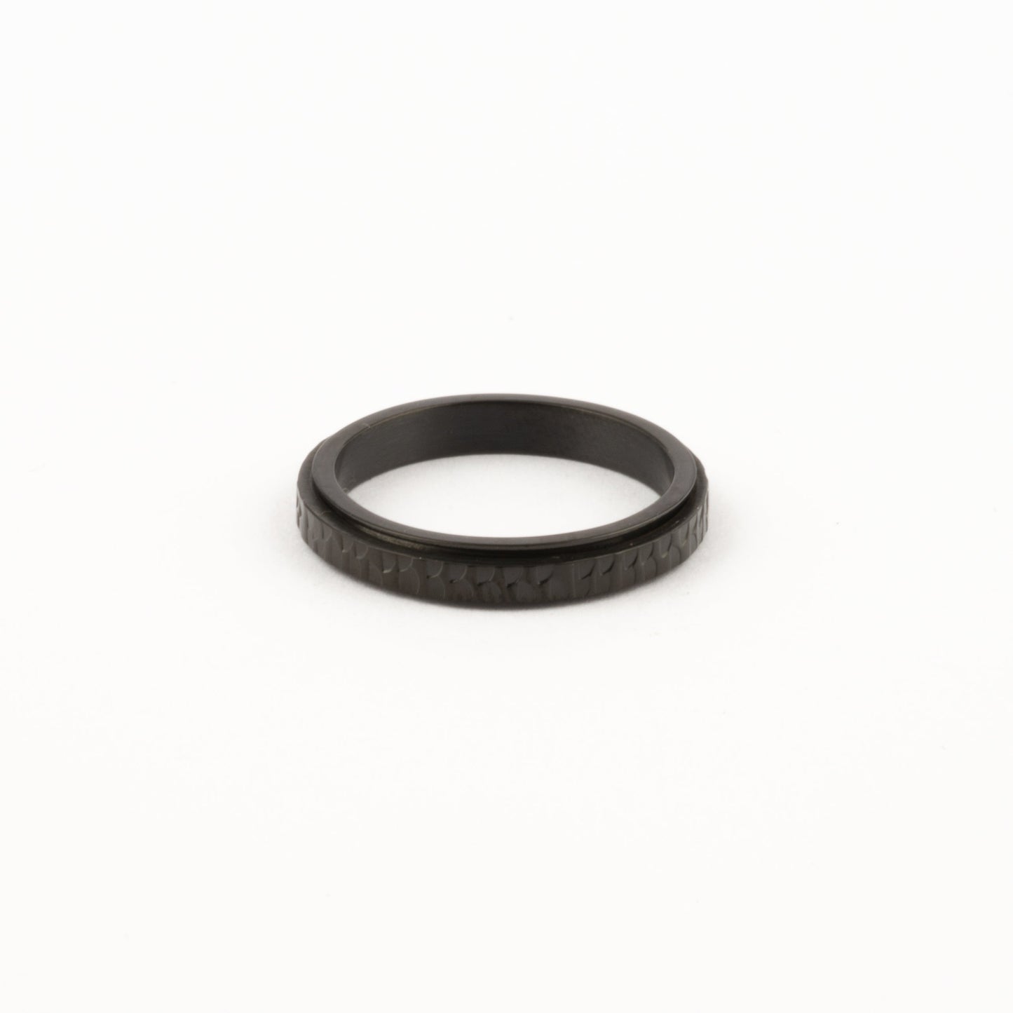 Anillo Deslizante Delgado Hammered Negro